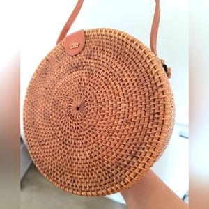 Crossbody rattan handbag